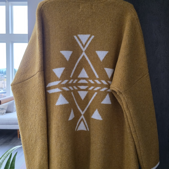 PASSENGER CARDIGAN SIZE SMALL NWT - Picture 2 of 3